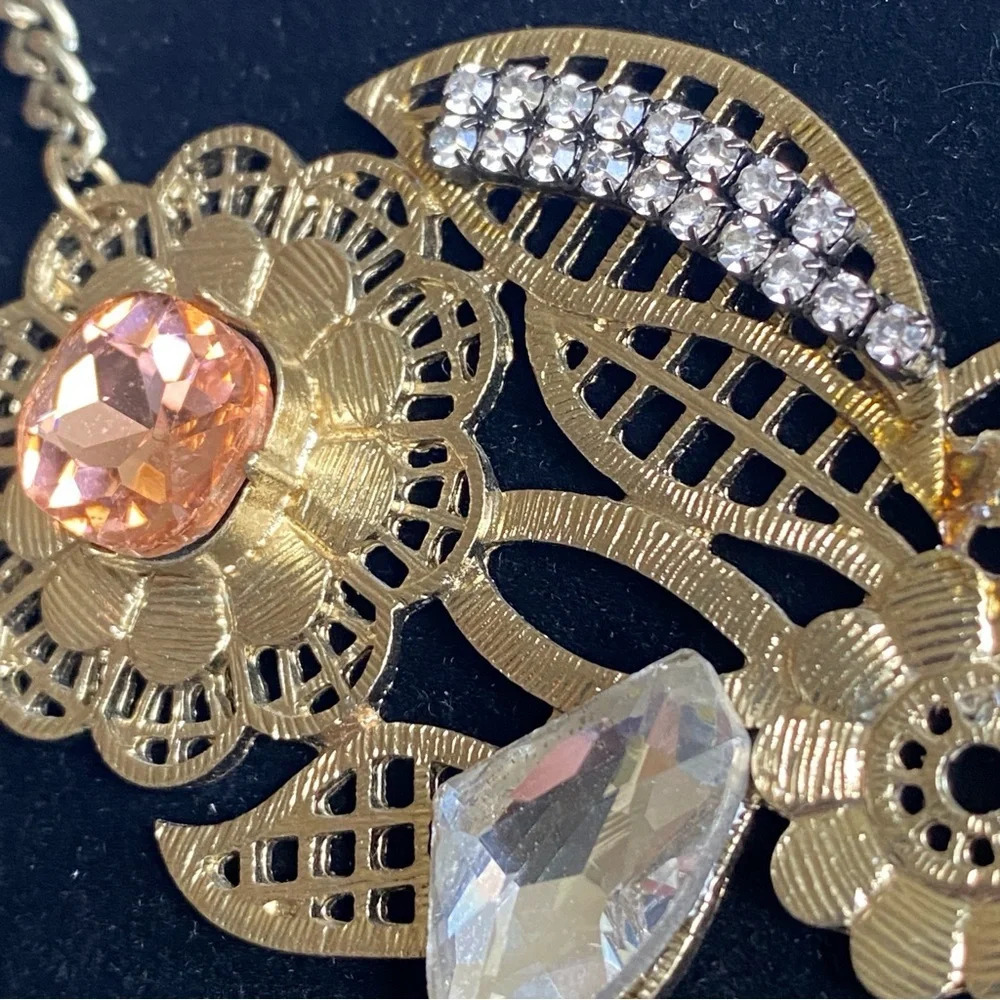 Oliver Bonas Gold Tone Pink Floral Pendant Necklace - Picture 8 of 8